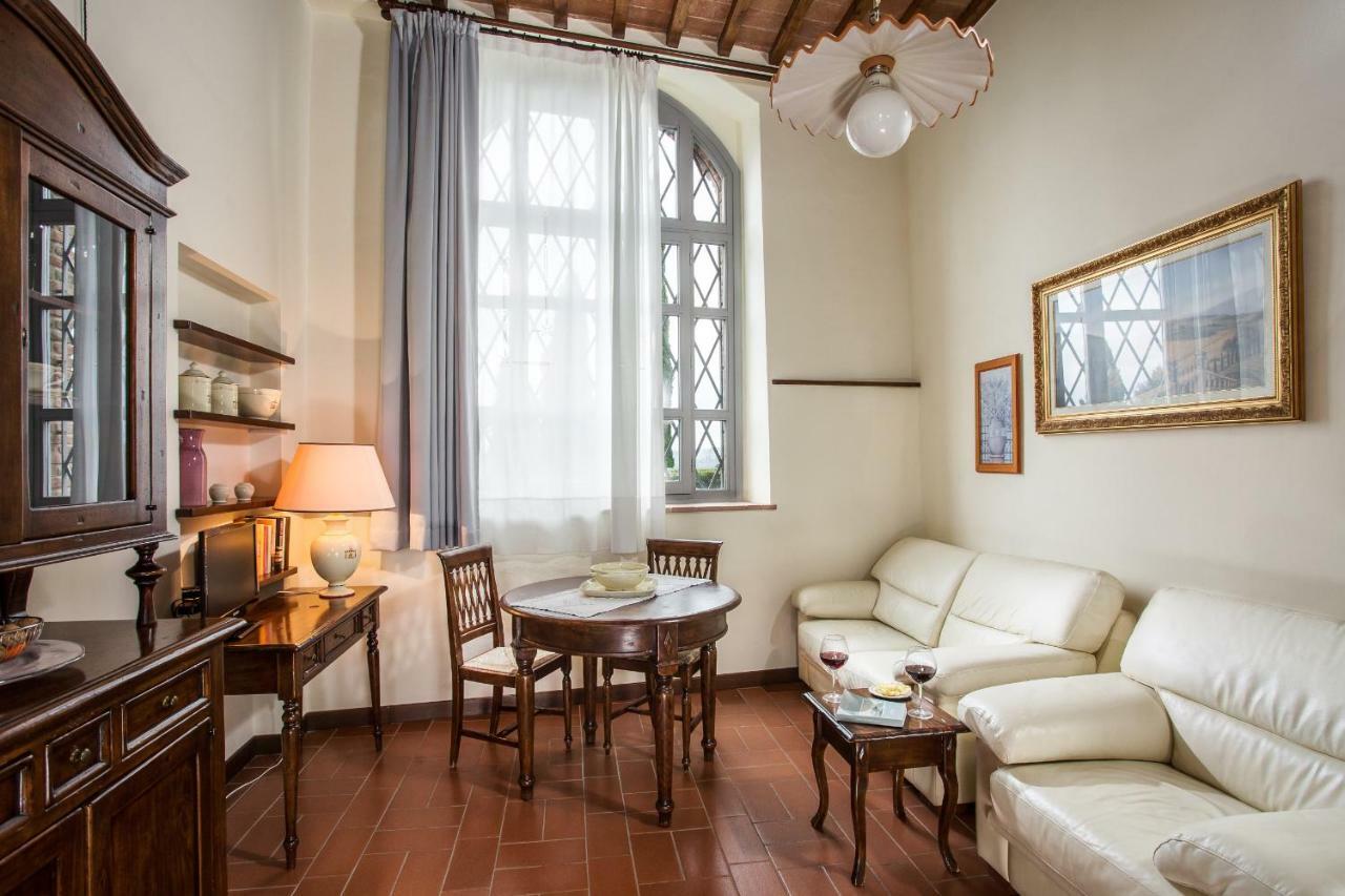 Castello Di Fulignano Isalfredo Ground Floor Apartment سان جيمينيانو المظهر الخارجي الصورة