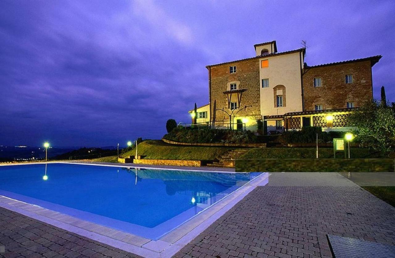 Castello Di Fulignano Isalfredo Ground Floor Apartment سان جيمينيانو المظهر الخارجي الصورة
